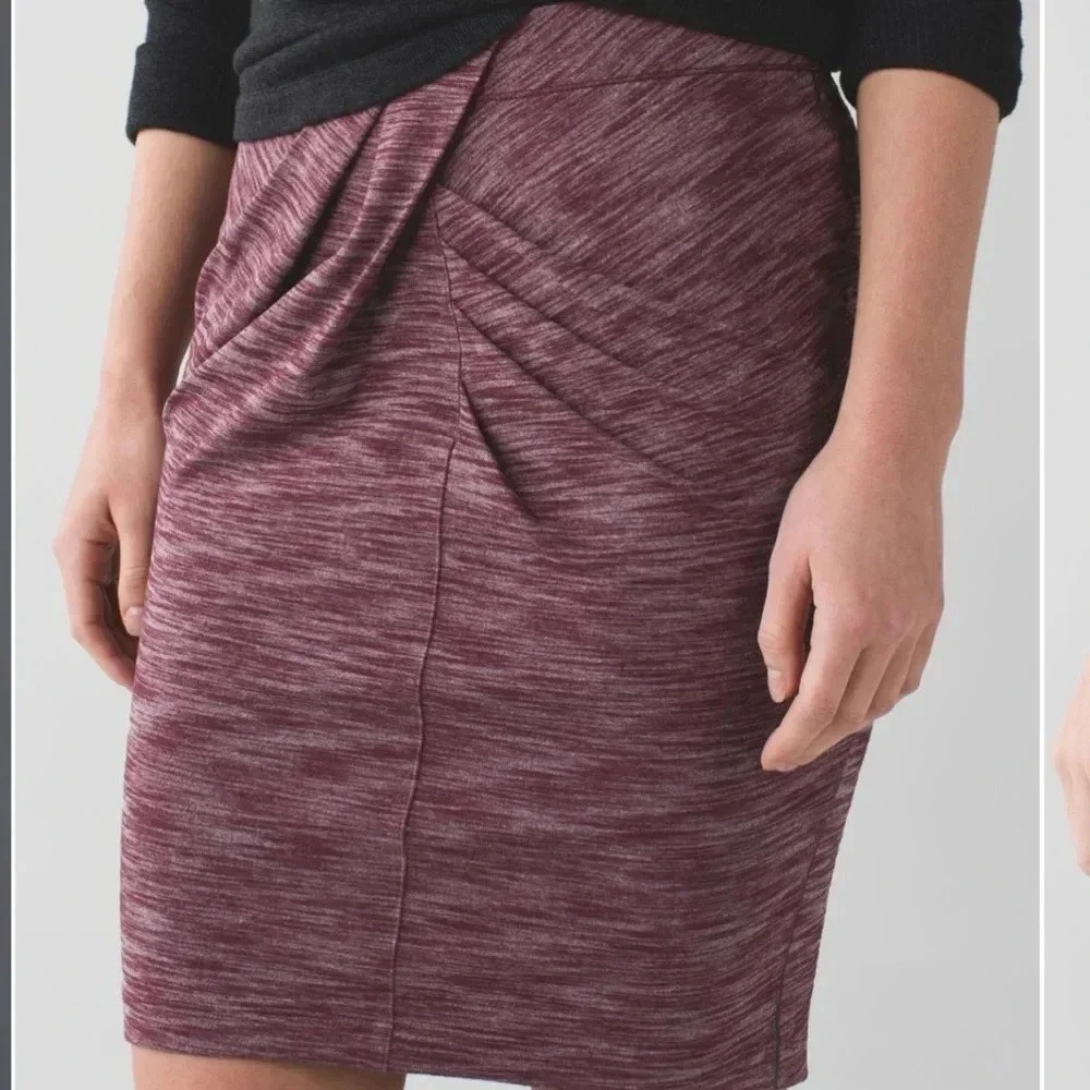 Lululemon &go Where-To Skirt in Heathered Bordeaux Drama